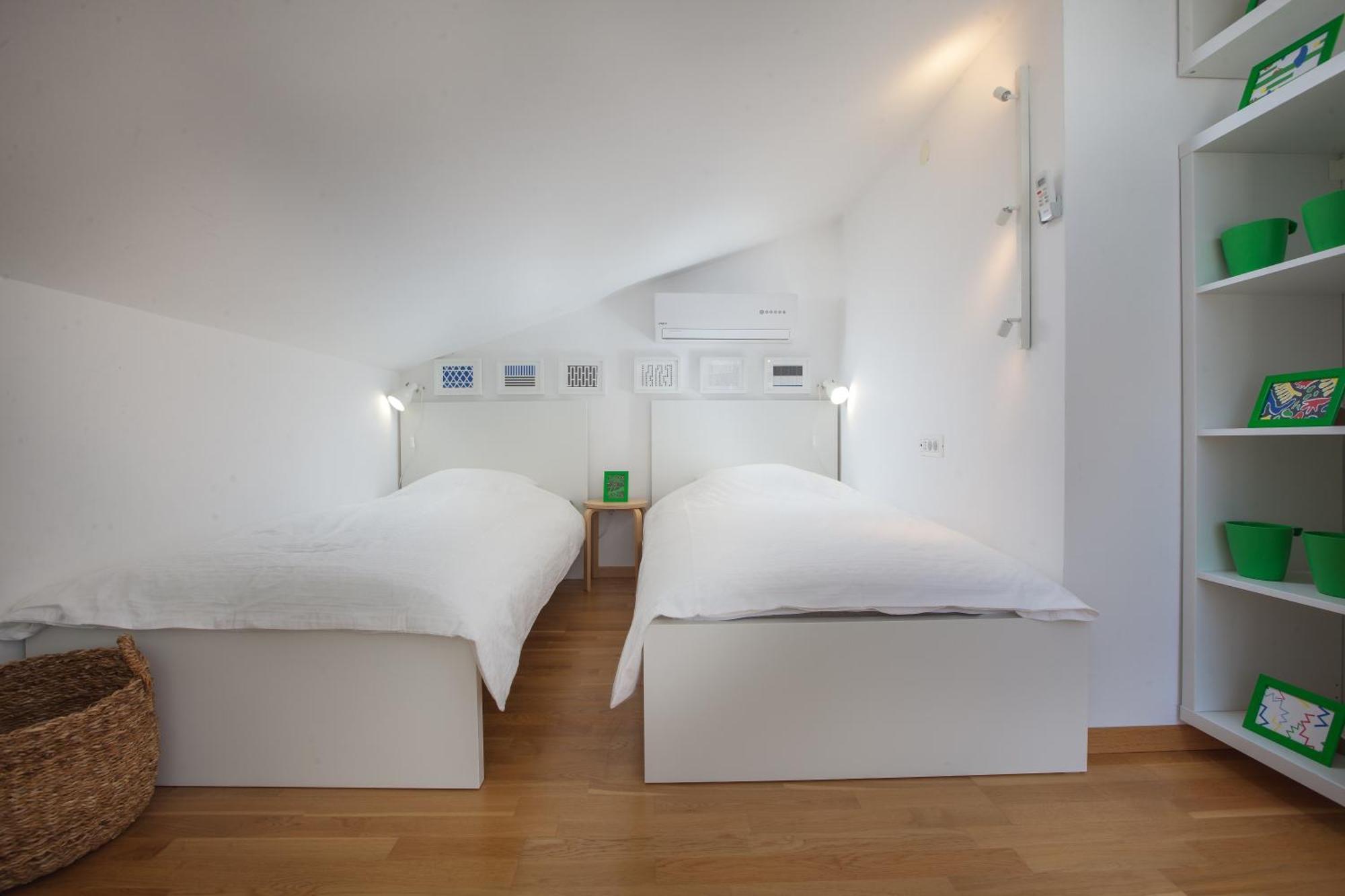 Apartments Leut 80M From The Sea Podgora Rom bilde