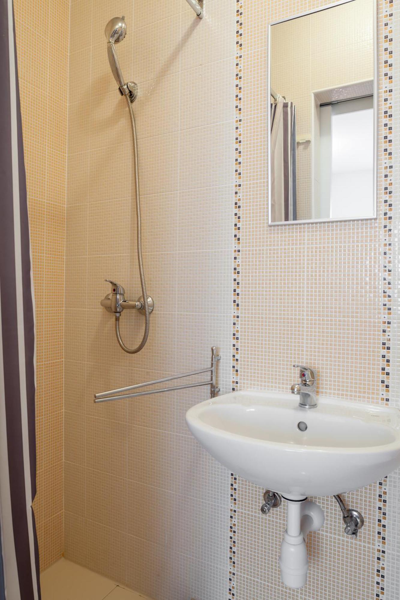 Apartments Leut 80M From The Sea Podgora Rom bilde